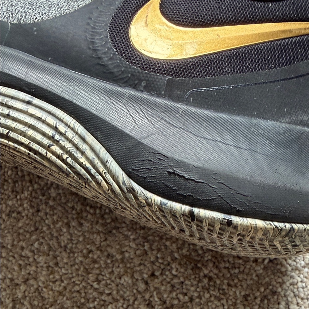 Nike Air Precision II Men’s Basketball Shoes Black Gold Size 7 - Picture 7 of 7